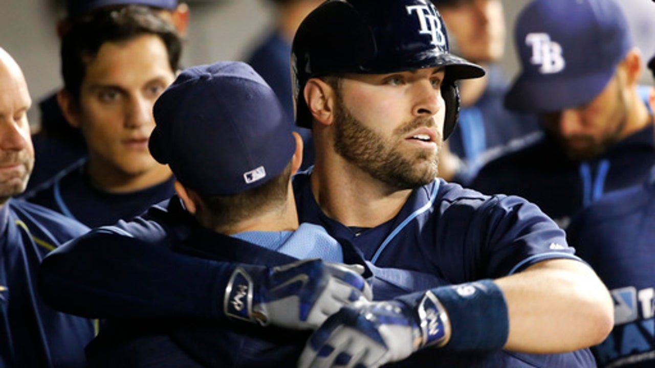 Sale picks up 17th win as White Sox crush Rays 13-6